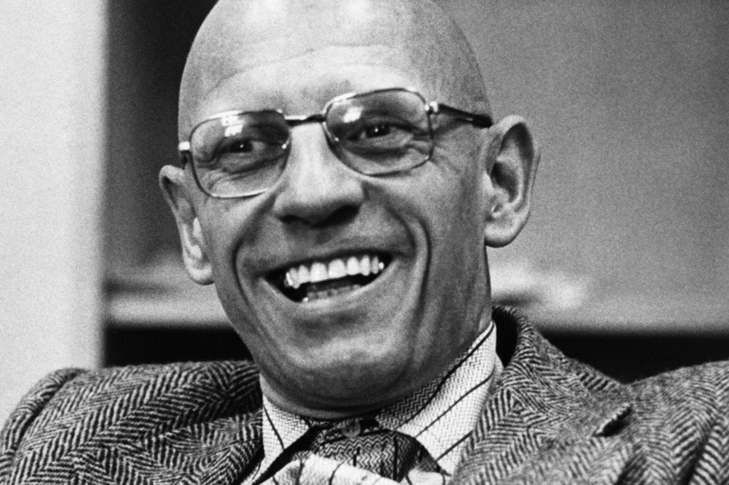 Imagem do fil&oacute;sofo Michel Foulcault.