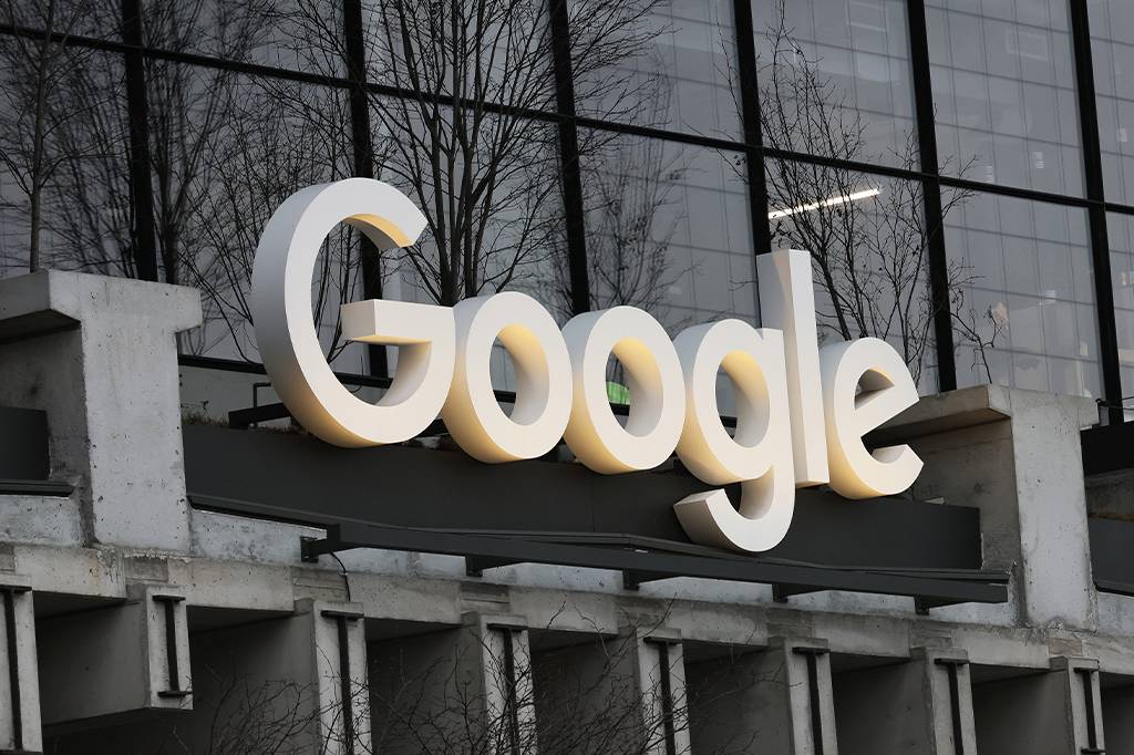 Google troca títulos de reportagens por versões geradas por IA