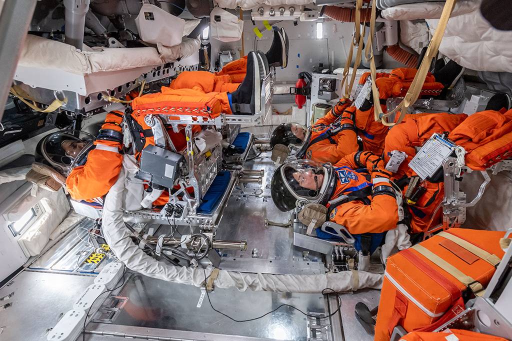 Por que duas tripulações da Nasa estão em quarentena antes de ir ao espaço?