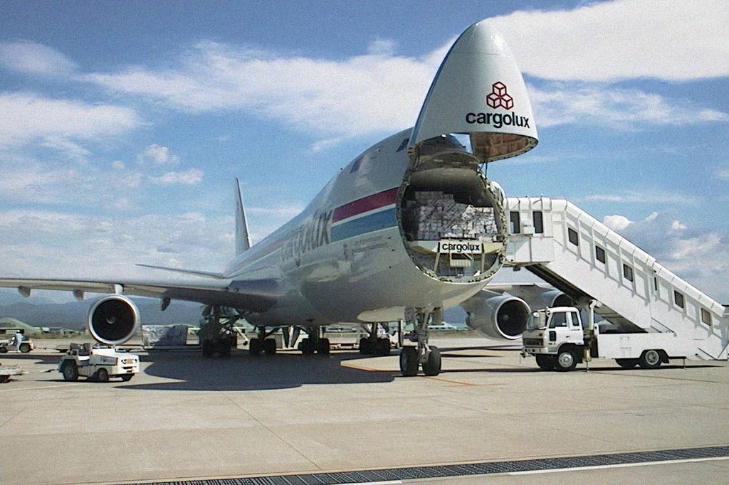 Como uma ponte estaiada viajou de avião do Brasil para a Angola