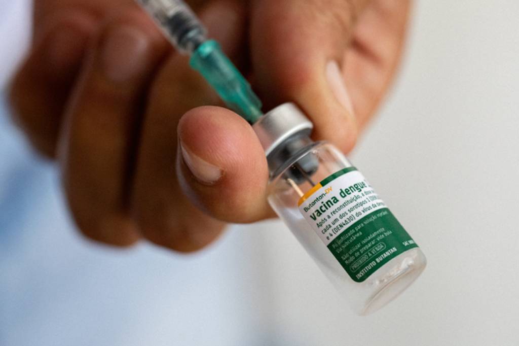 Ministério da Saúde suspende vacina contra a dengue do Butantan
