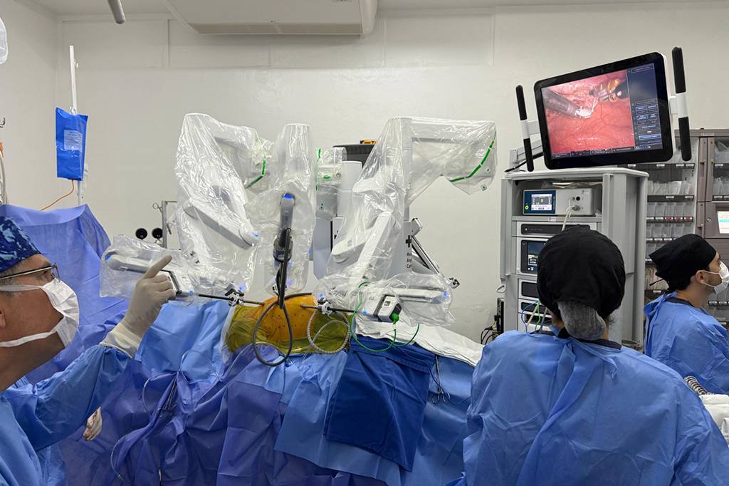 Paciente com coração do lado direito passa por cirurgia cardíaca robótica; saiba como foi