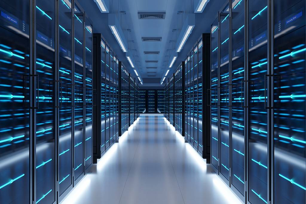 Casa Branca proíbe uso de nova IA da Anthropic por estrangeiros; empresa tira bot do ar