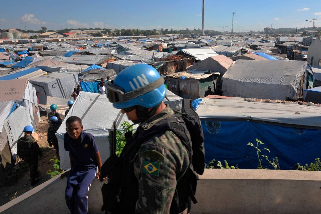 MINUSTAH: a missão de paz da ONU no Haiti liderada pelo Brasil