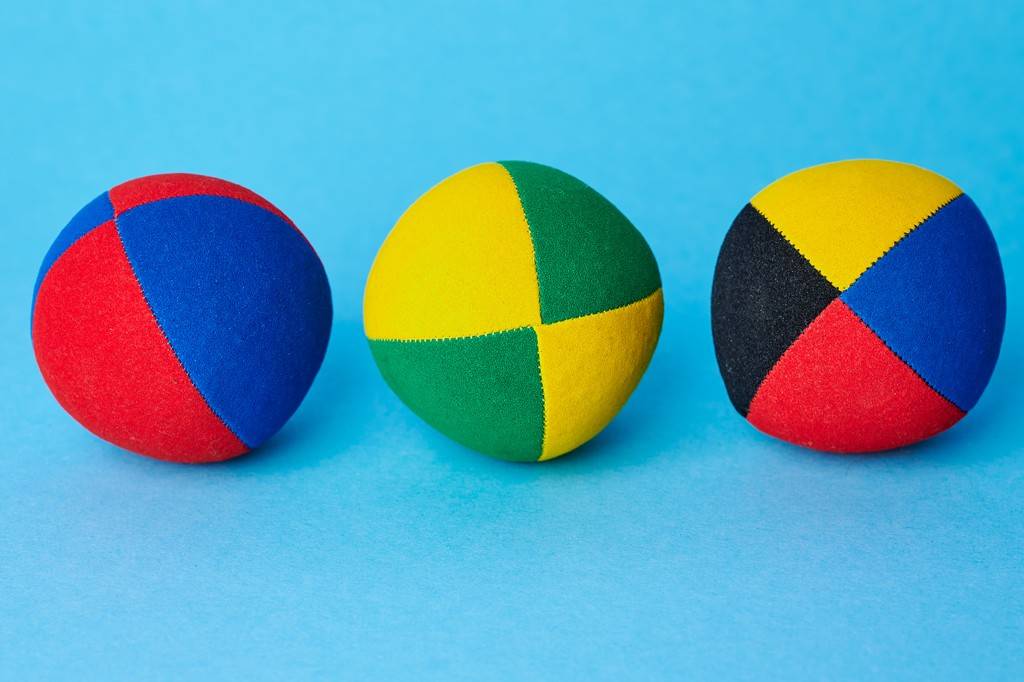 Como aprender malabarismo? Um guia em quatro passos