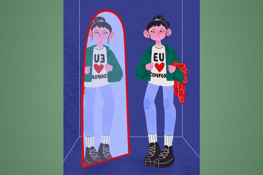 Ilustra&ccedil;&atilde;o de uma pessoa com cabelo preso, vestindo jaqueta verde, camiseta branca com EU e um cora&ccedil;&atilde;o vermelho, e CONFOR abaixo, cal&ccedil;a jeans azul e botas pretas. Ela se olha no espelho, que reflete a mesma imagem, mas com o texto invertido