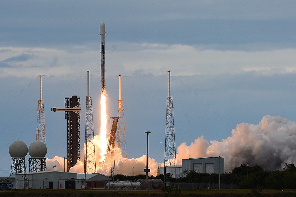 Foguete abandonado da SpaceX vai bater na Lua nesta quarta-feira